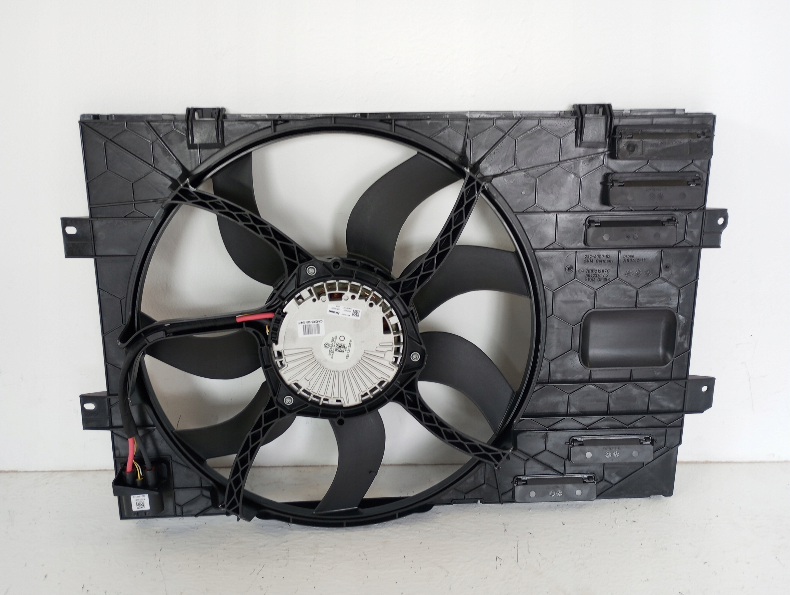 ventilátor chladiče VW T6 7E0 7E0121207C