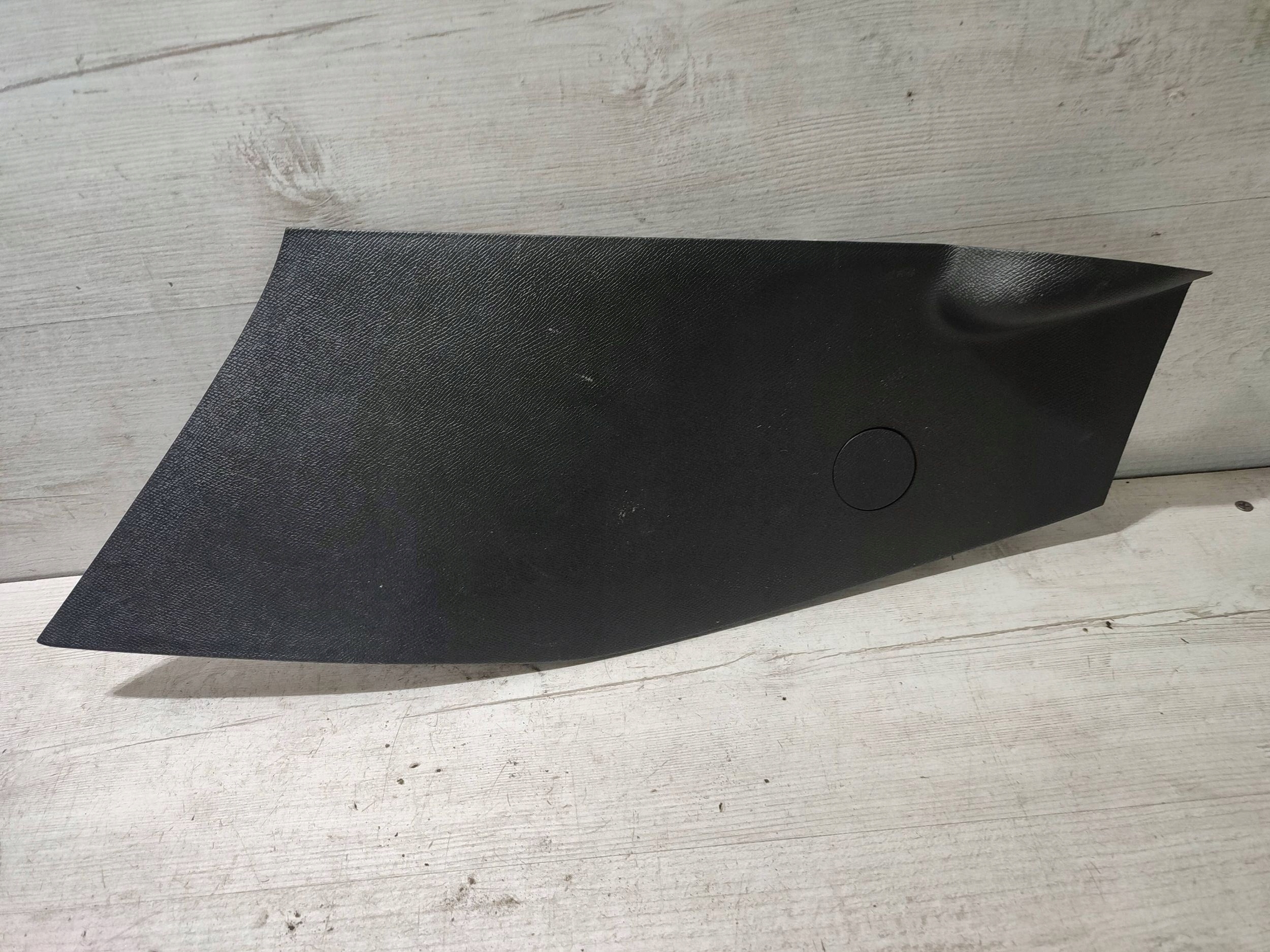 Peugeot 308 2019 front left cover side tunelu srodkowego