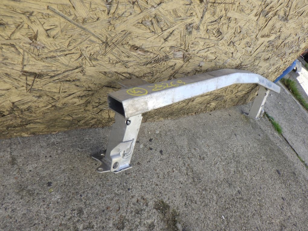 PEUGEOT 2008 II 2 CITROEN C4 III 20- bumper support front