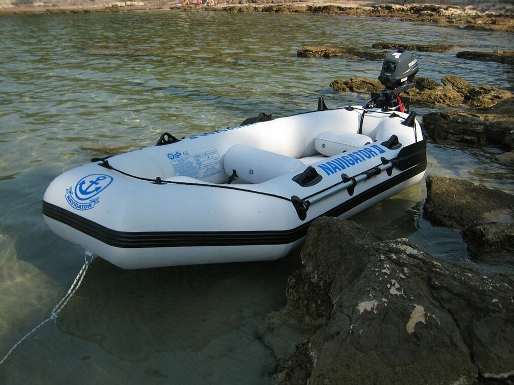 VIAMARE NAVIGATOR II - PONTON Długość 305 cm