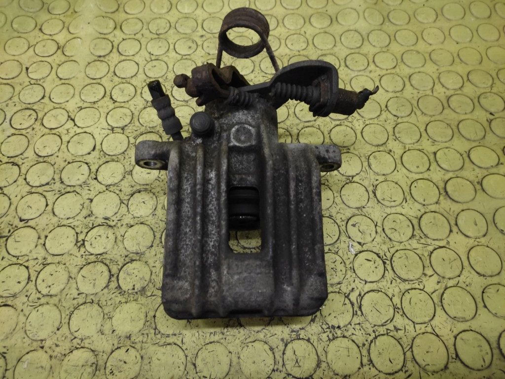 AUDI A4 B6 1.9 TDI caliper brake left rear part