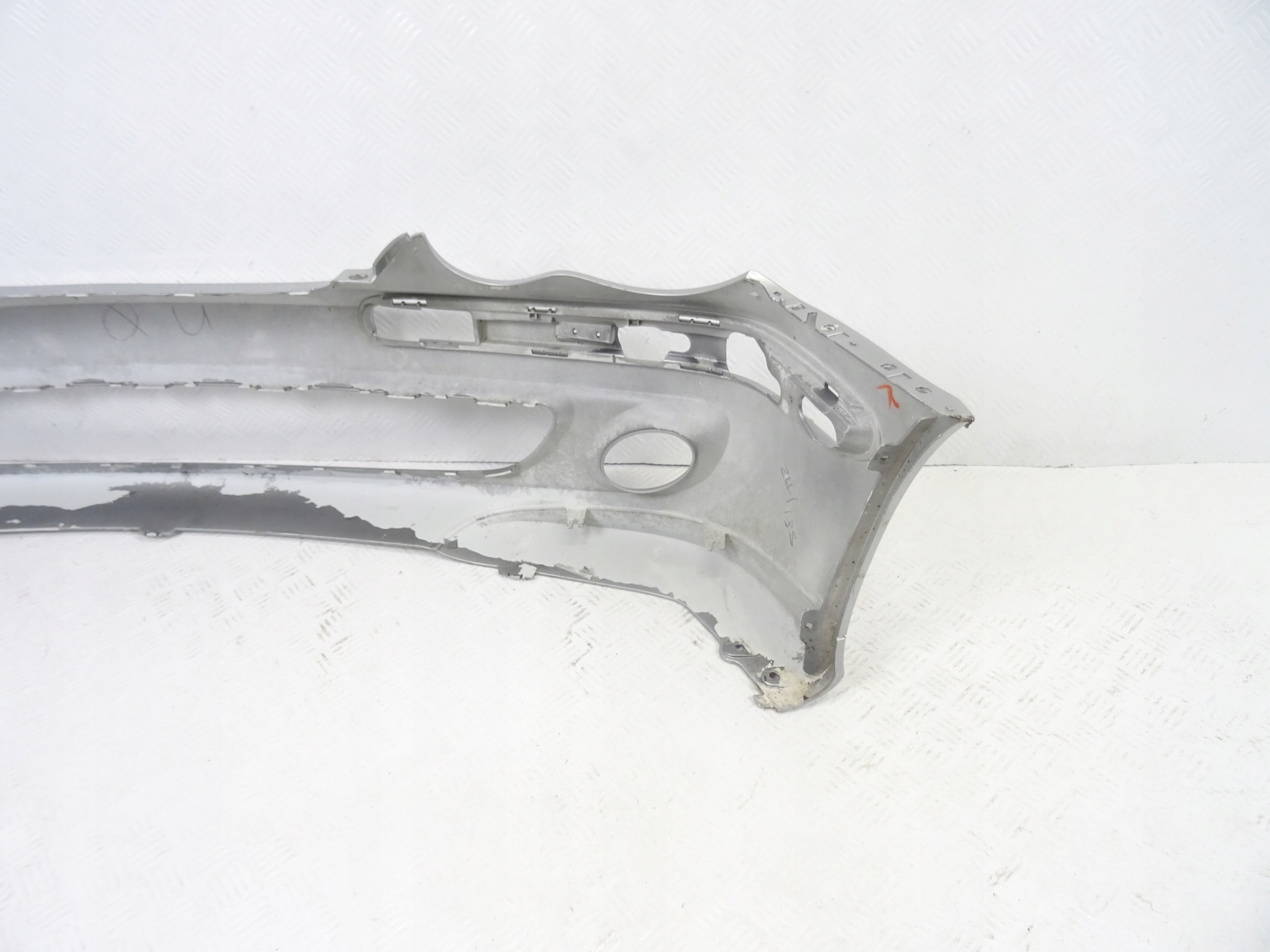 Mercedes C-Klasa 203 04 LIFT bumper front