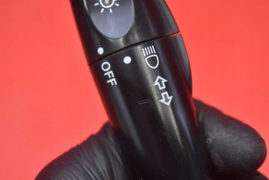 MANETKA DEVIO TERGICRISTALLO TERGI 1736481 TOYOTA YARIS 1 e 3D 99-03