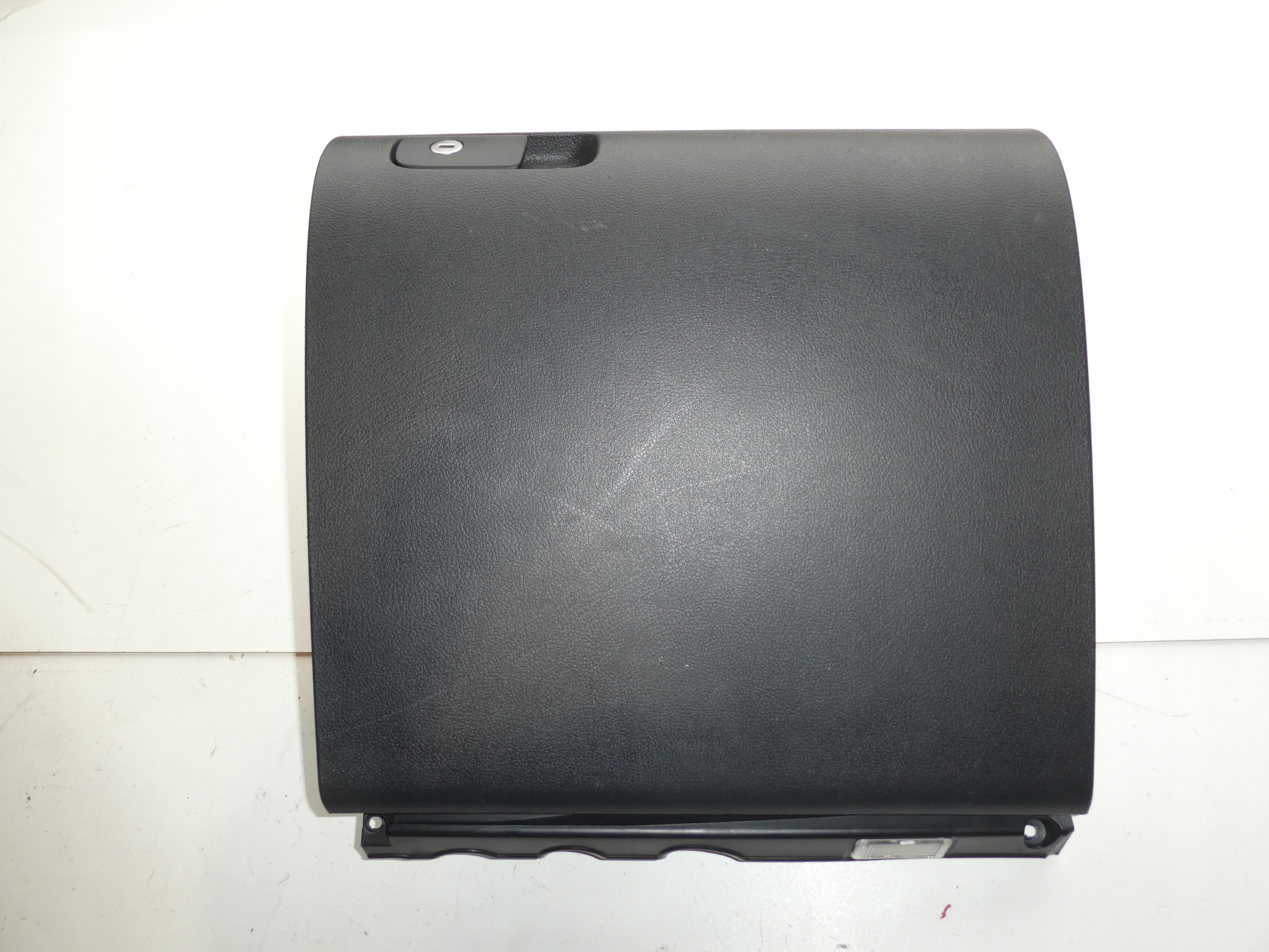 VW GOLF VI plus pretinac suvozača suvozača 5M1857097Q