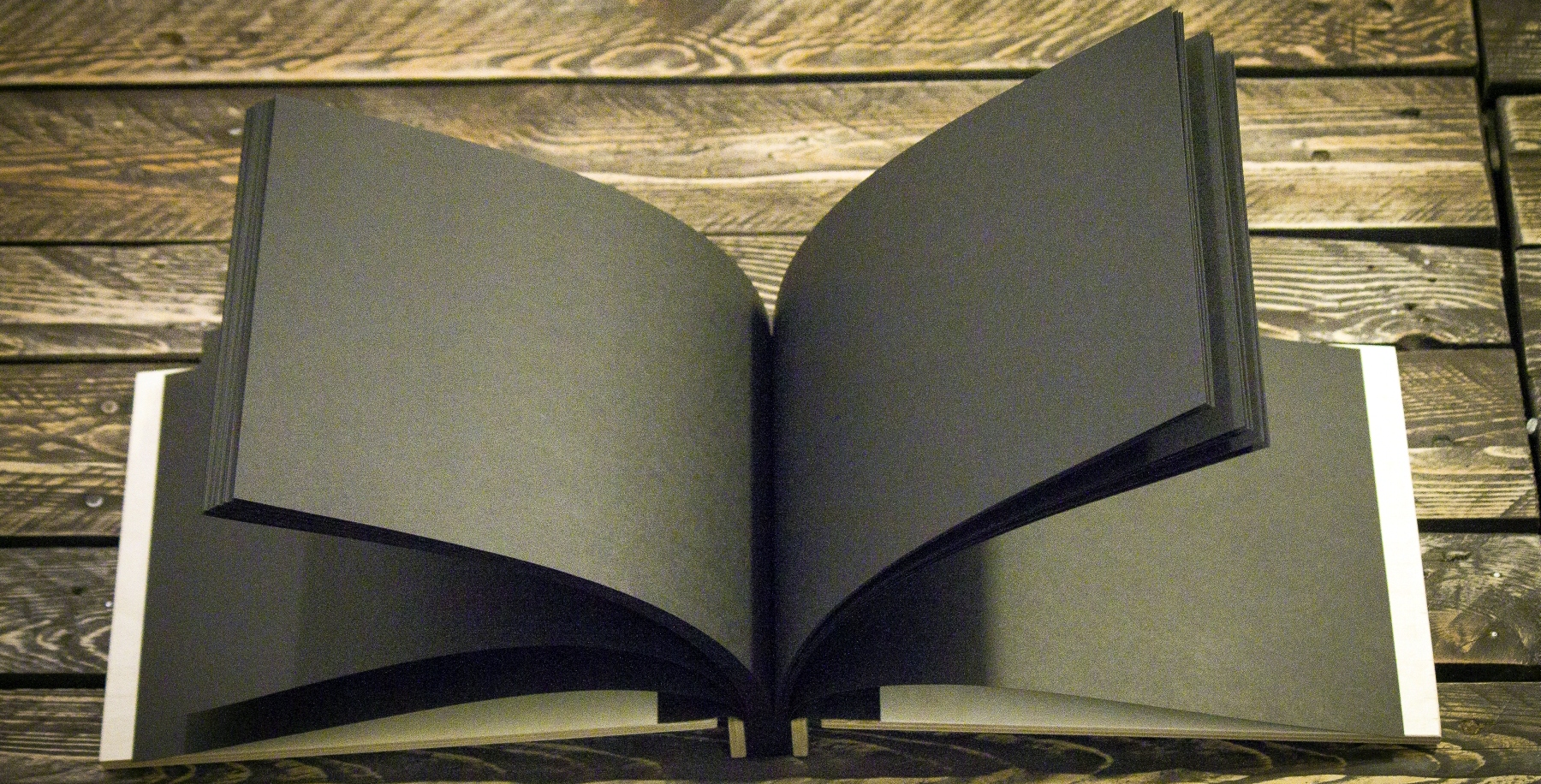 DREWNIANY ALBUM Z BUDOWY DOMU PREZENT DLA DZIECI Producent Inna