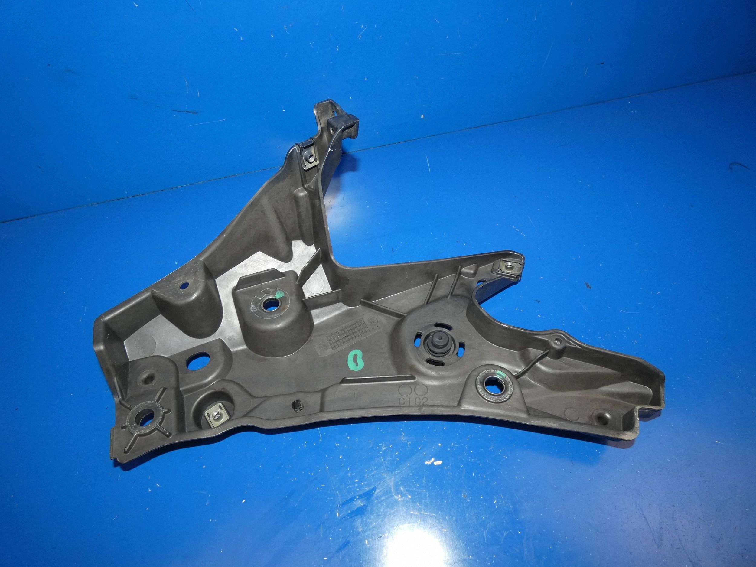 VOLVO V60 II S60 III Console Support plaque Aile OKULAR Droite Avant