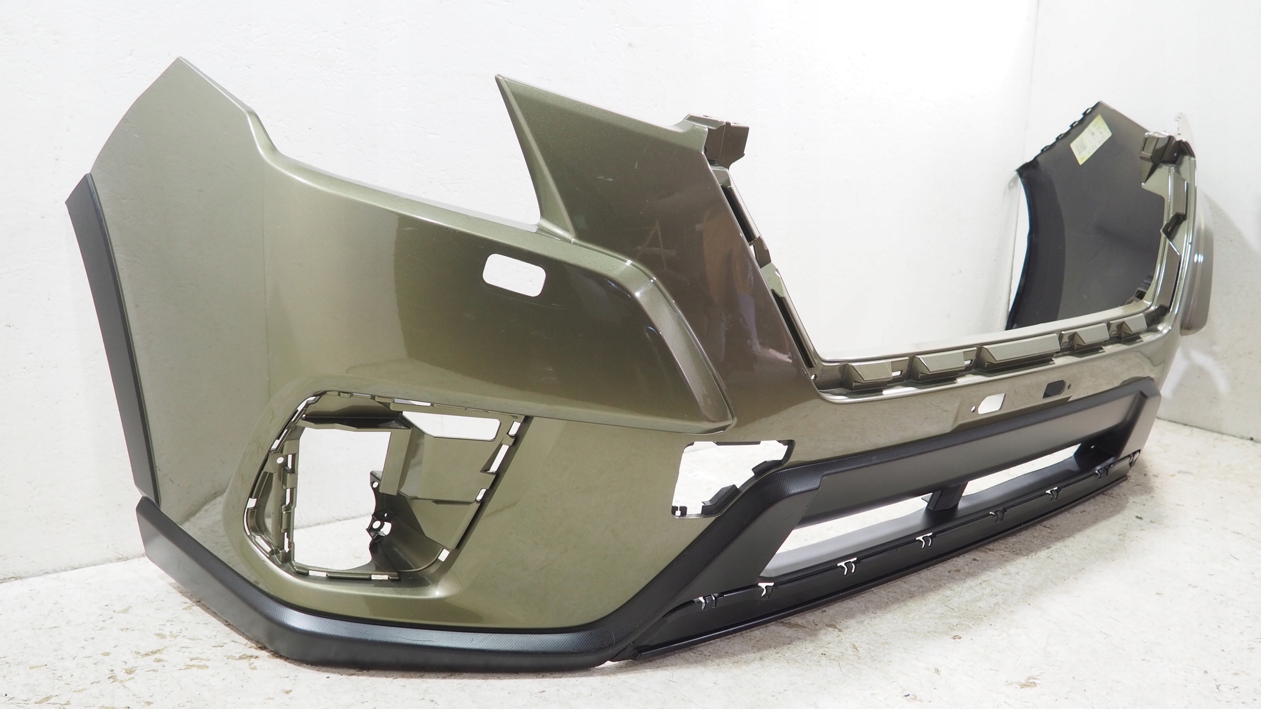 Subaru Forester V bumper front front 57704SJ020
