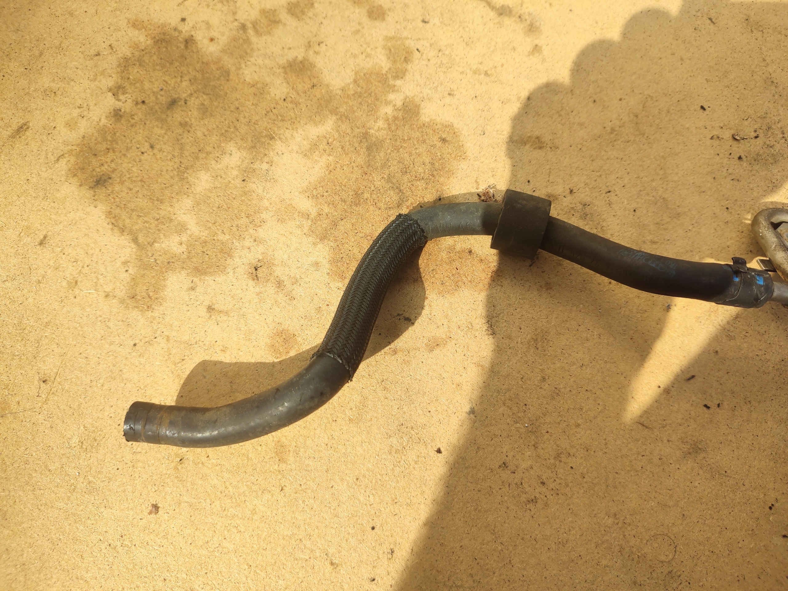 fuel line VW PASSAT B6 2.0 TDI CBA 03L201360F