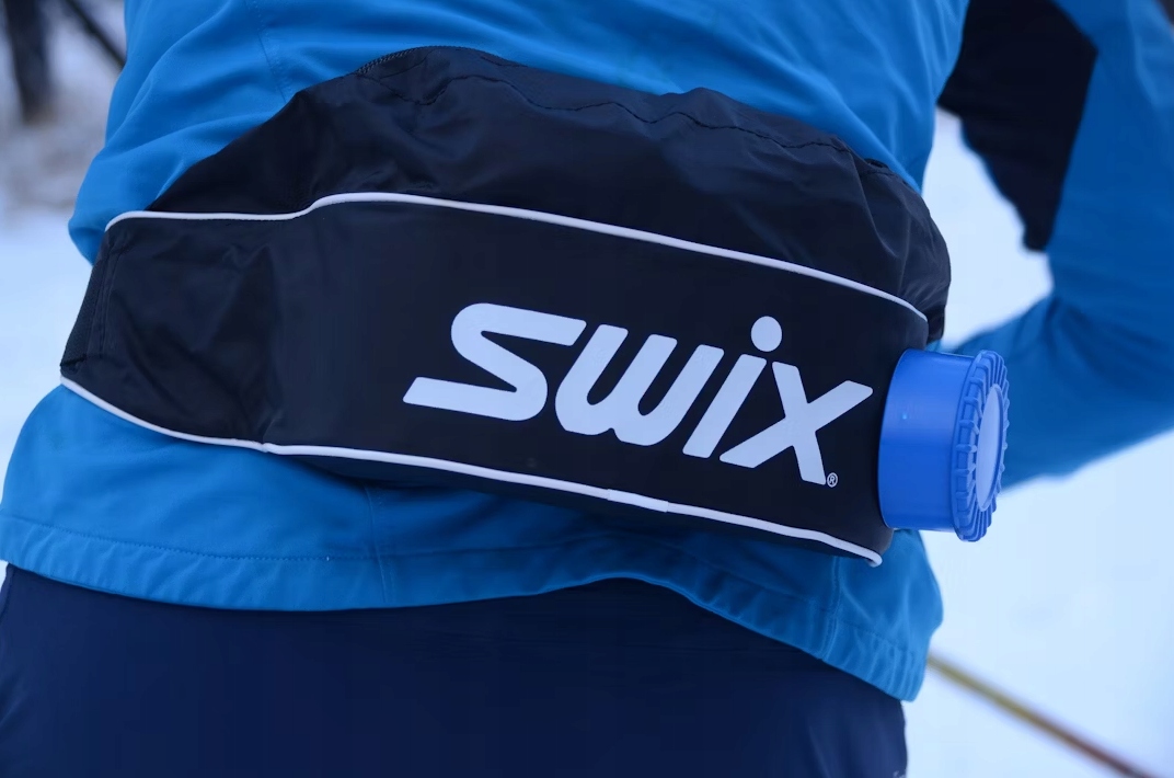 Pas bidon nerka SWIX Drink Belt Thermo WC TRIAC Model WC026-2