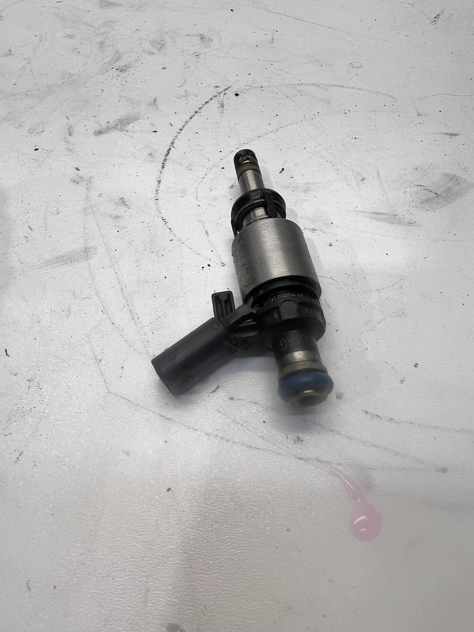 nozzle injector AUDI VW 1.8 2.0 TFSI 06H906036H