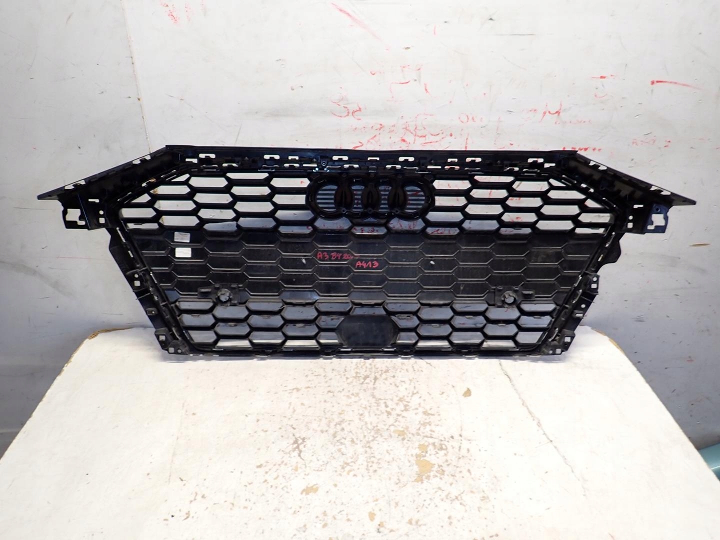 Grill AUDI A3 2020- 8Y0853651B
