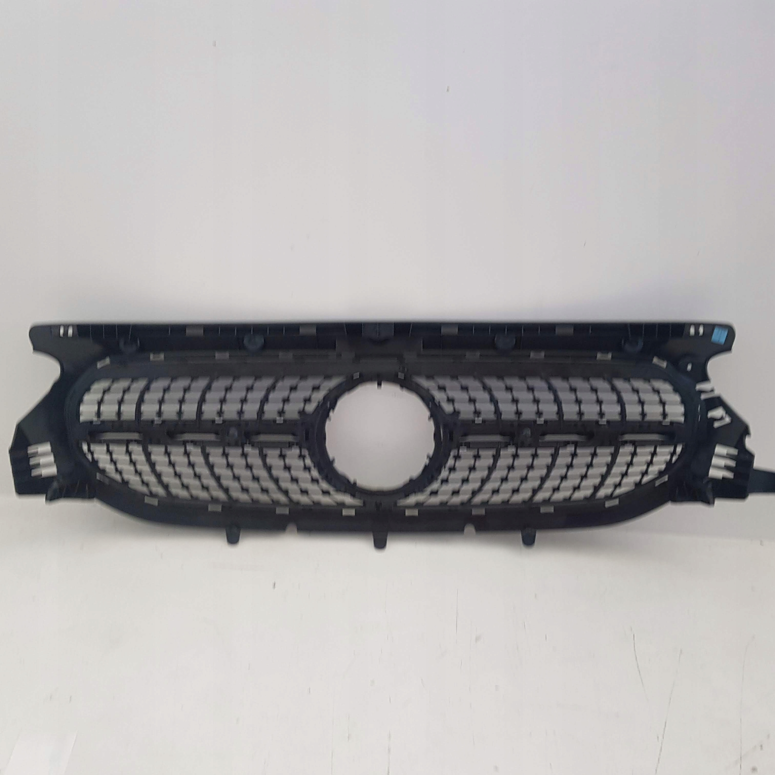 MERCEDES GLA 247 ATRAPA GRIL NOWY ORYGINAŁ Kolor czarny