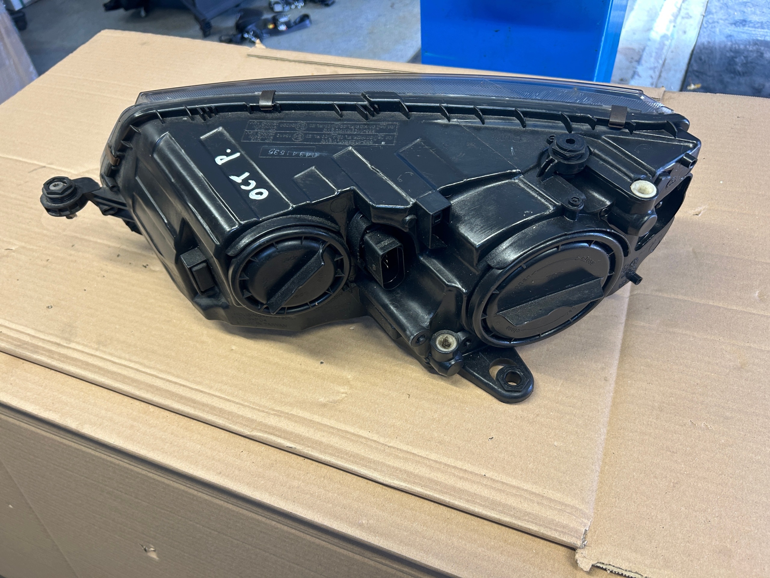 SKODA OCTVIA III light right front