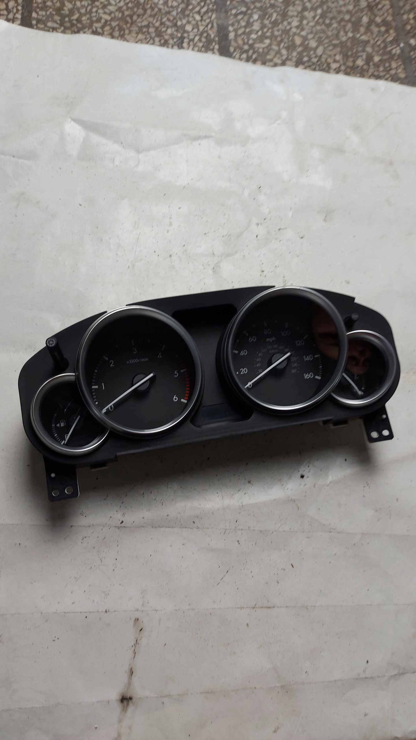 dials clock MAZDA 6 GH TD ANGLIK 220 tys OE