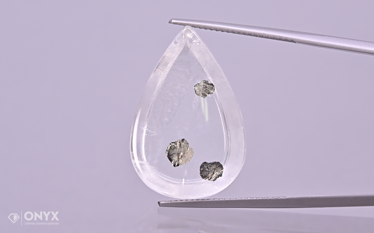 Pyritový křemen konvexní slzná deska 26x17,5 mm