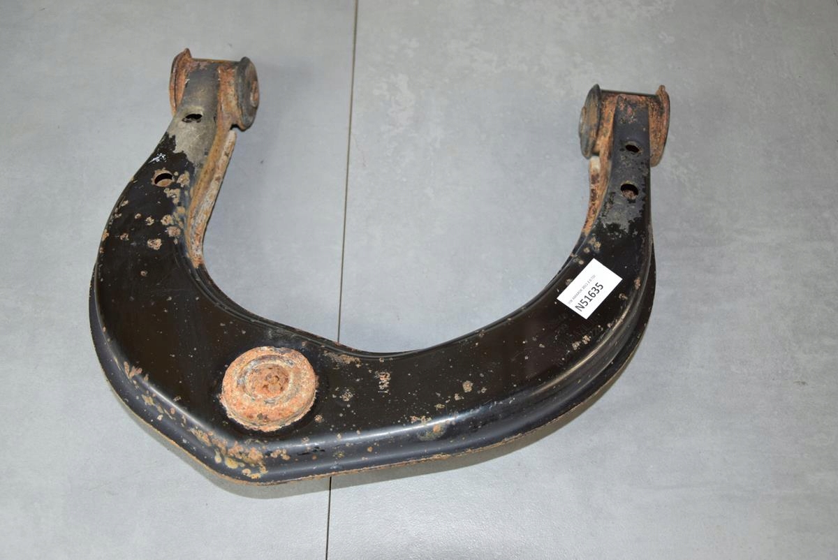 VW AMAROK arm right 2h0407022b