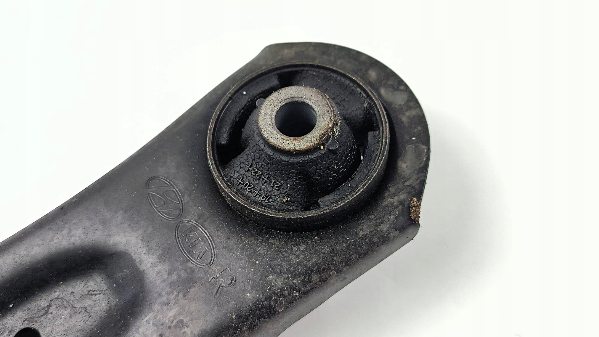 arm front right 54501-Q0000 HYUNDAI BAYON LIFT