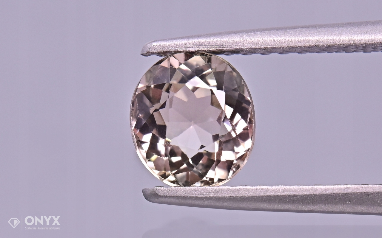 Turmalín fazetovaný ovál 6,5x5,5 mm