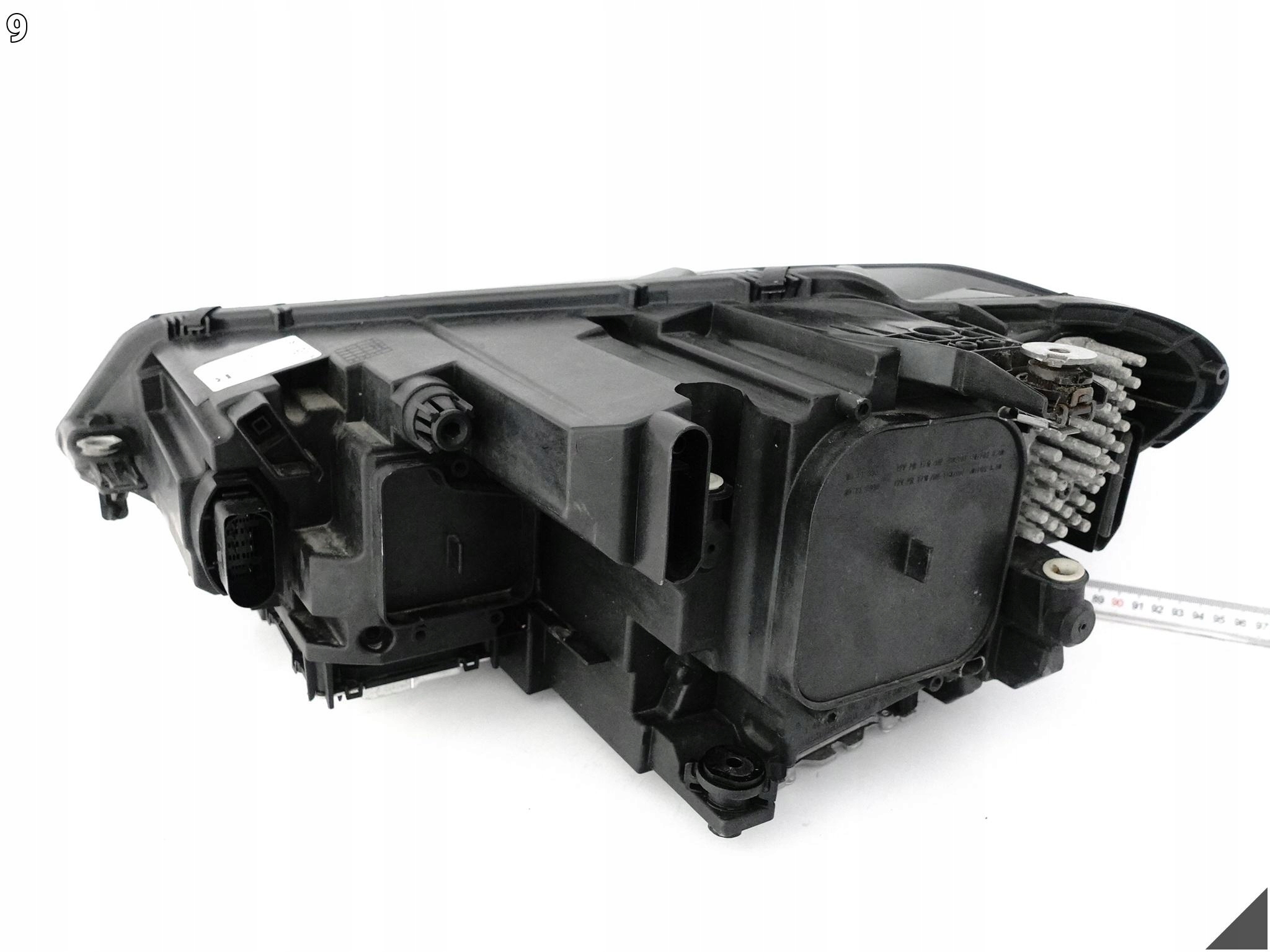 vw TOURAN 5TB 2 (II поколение) 15- фара full led правая европа *082A*