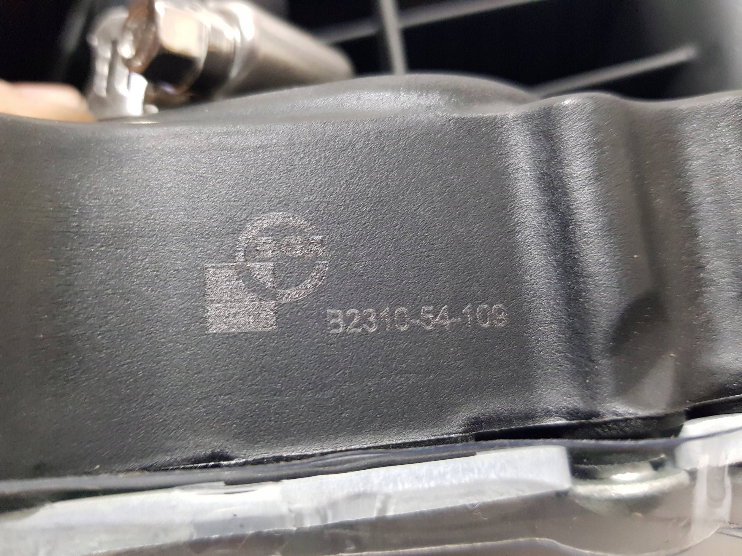 oil filter holder Mercedes C W204 E W207 1.8 CGI petrol 271