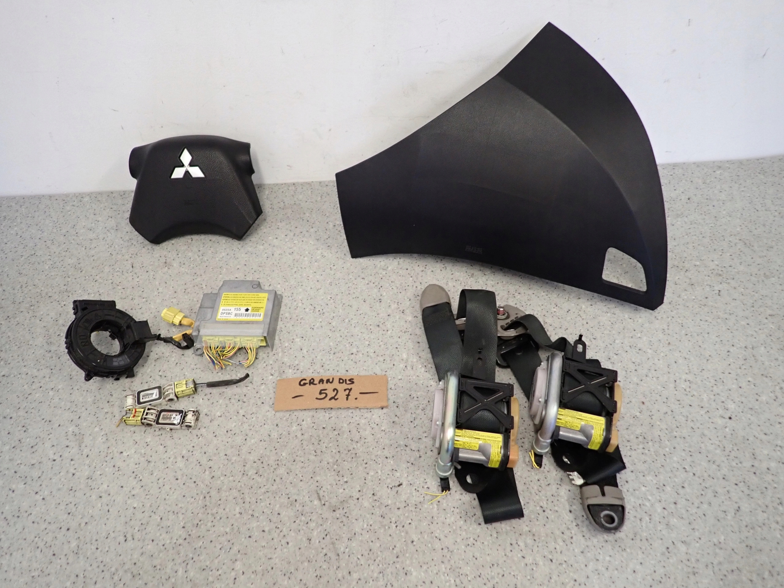 mitsubishi GRANDIS 03-11 Подушки европа