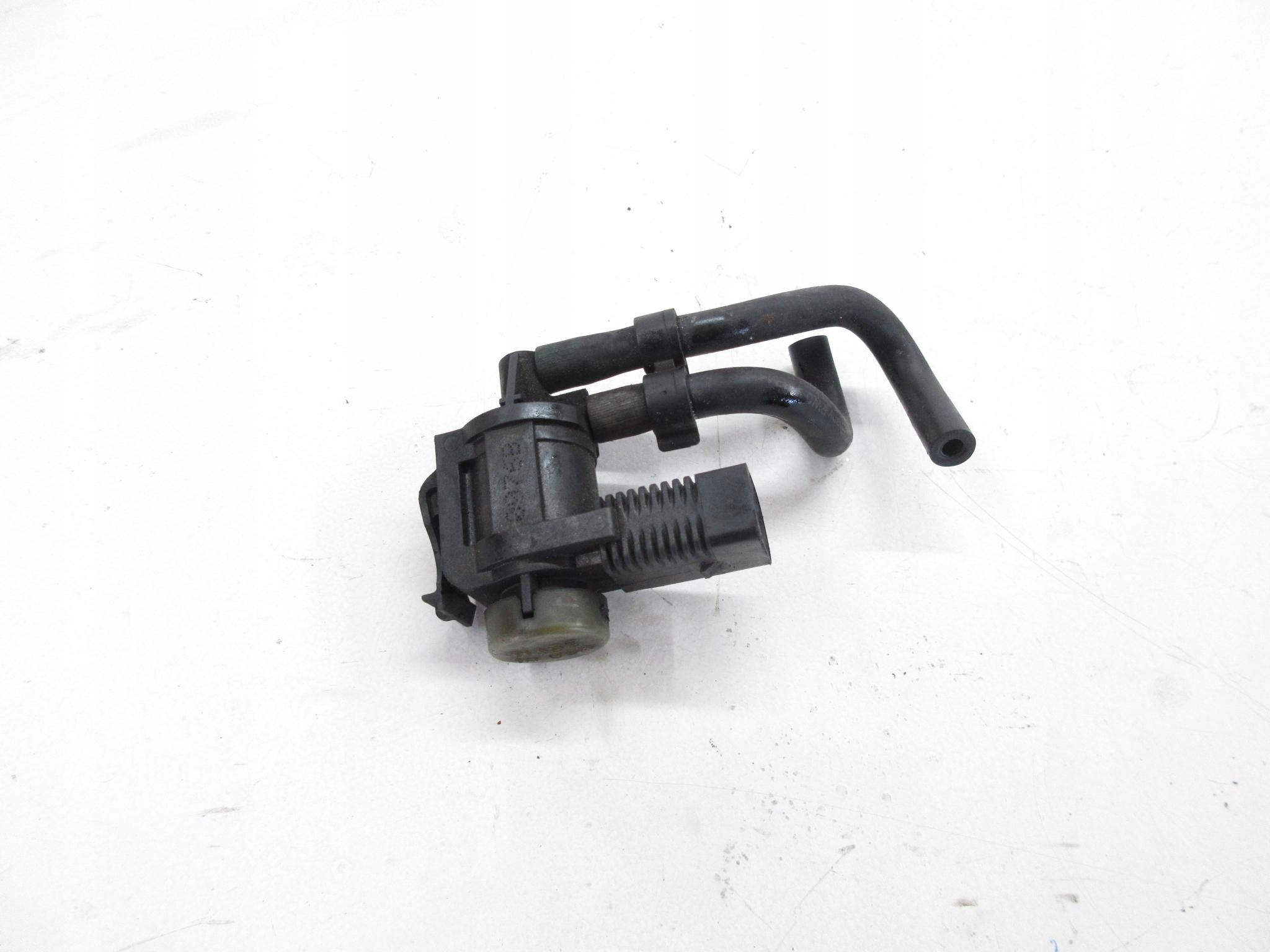 Audi OE 1J0906283C клапан давления