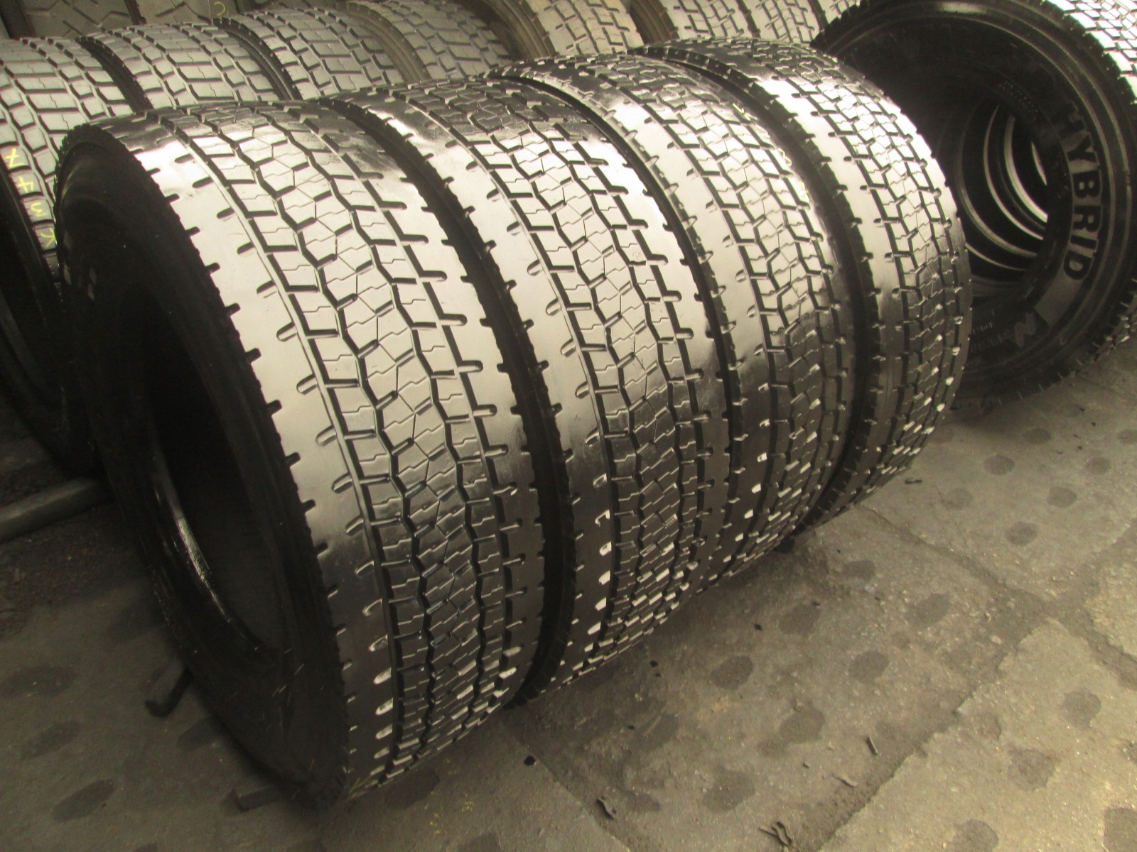 315/70R22.5 BRIDGESTONE H-DRIVE 002 OPONY , NAPĘDOWE, KOMPLET CIĘŻAROWE Liczba opon w ofercie 4 szt.