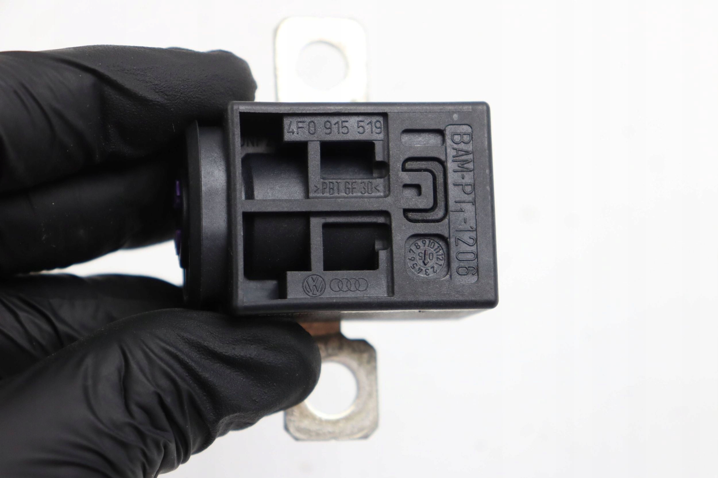 AUDI A6 C6 Relais AKUMULATORA Sicherungen PIROTECHNICZNY 4F0915519