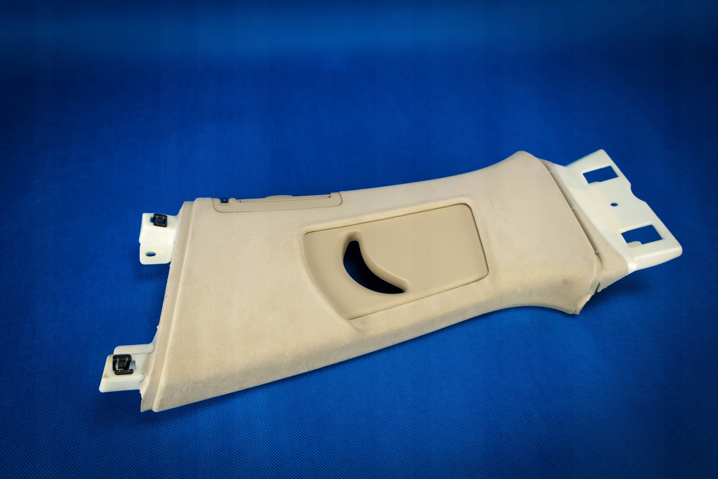 fedél kárpit slupka Audi A8 S8 4H0867239C DG4
