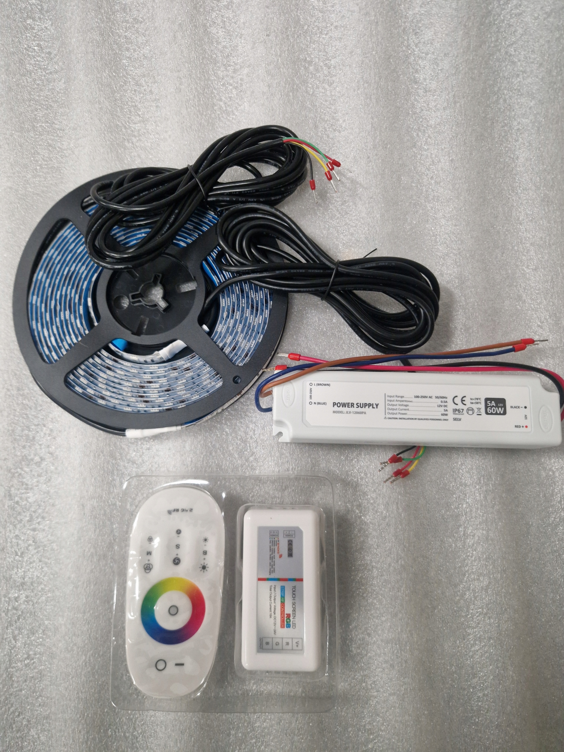 Vodotesný set Led pásikov Rgb 5 m do sauny ovládač napájací zdroj