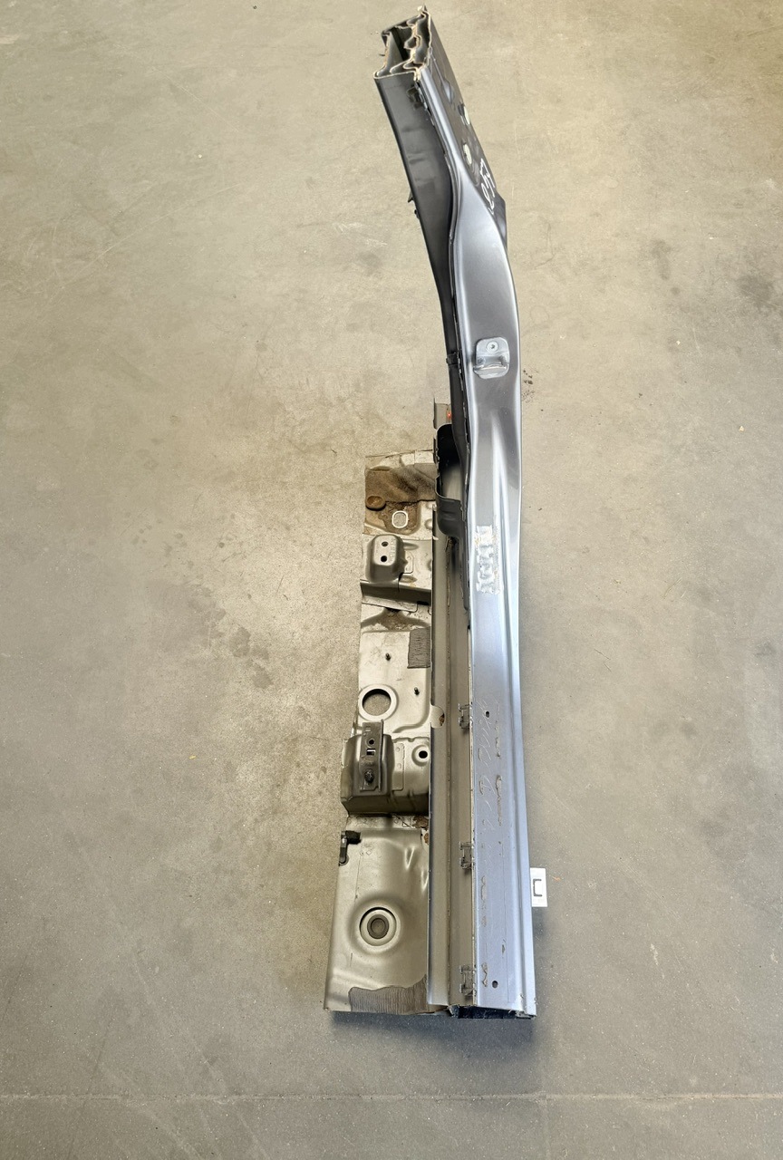 perfect condition threshold pillar left MERCEDES W118 CLA 1
