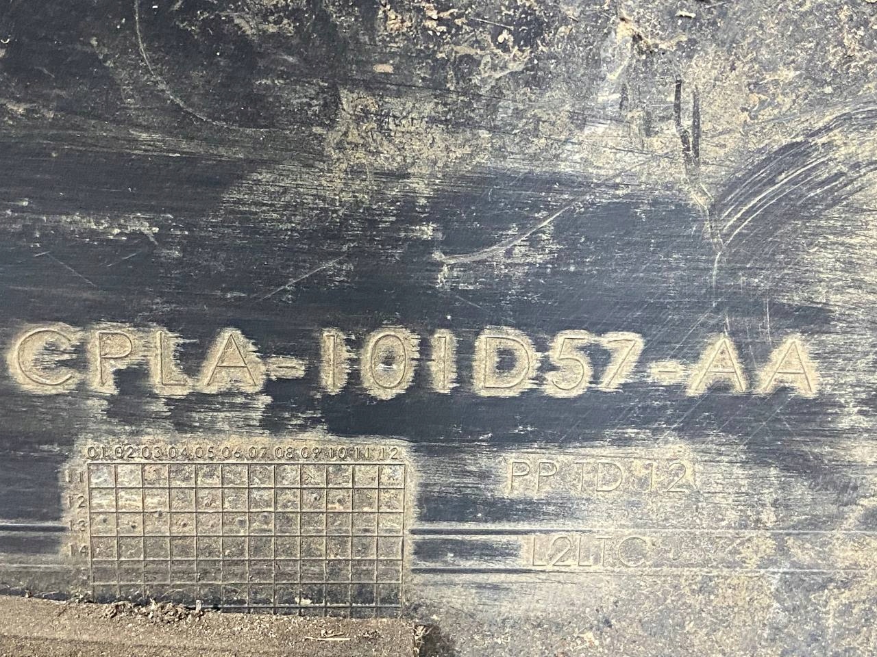 LISTWA PROGOWA LEWA RANGE ROVER L405 JPLA101D57AA Producent części Land Rover OE