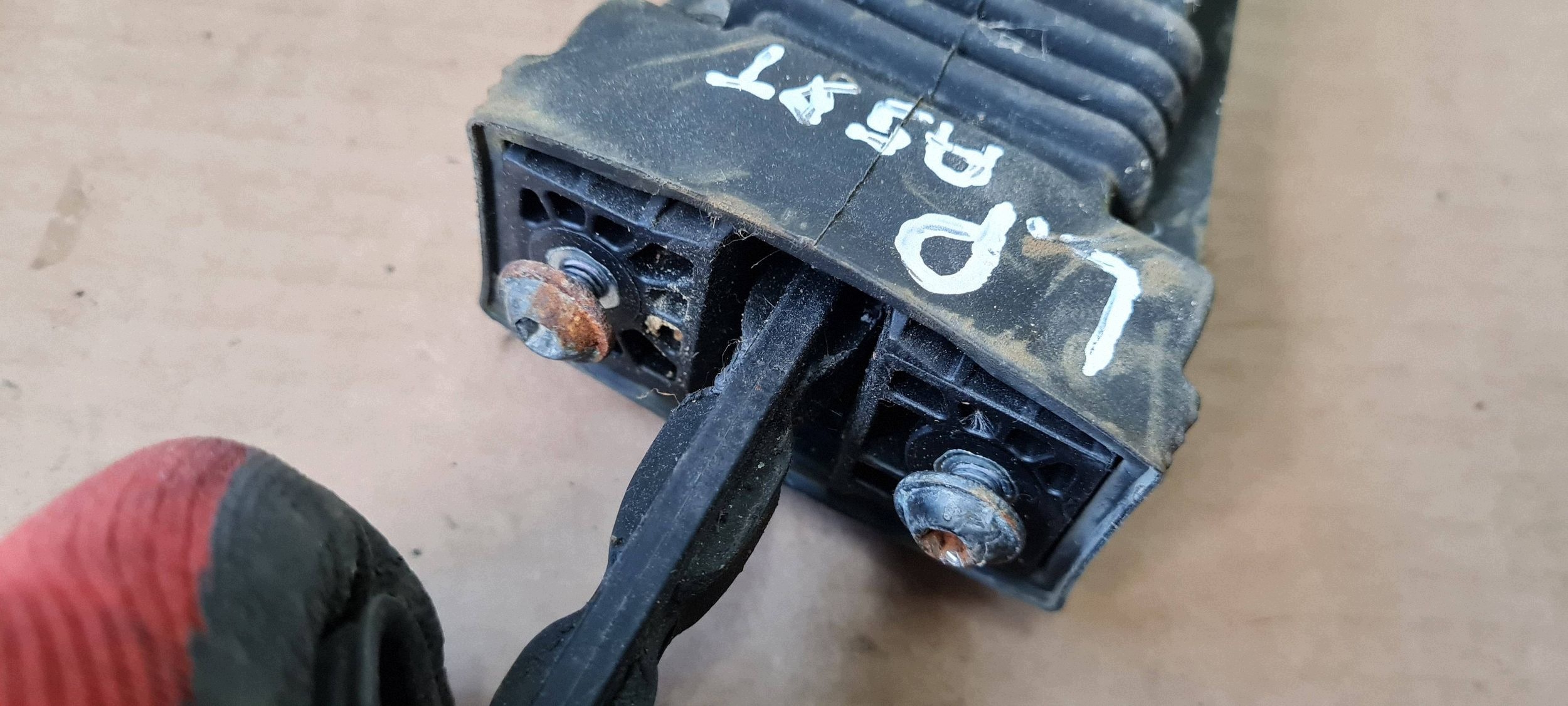 A5 8T S5 LIFT limiter door left right front 8T0837249