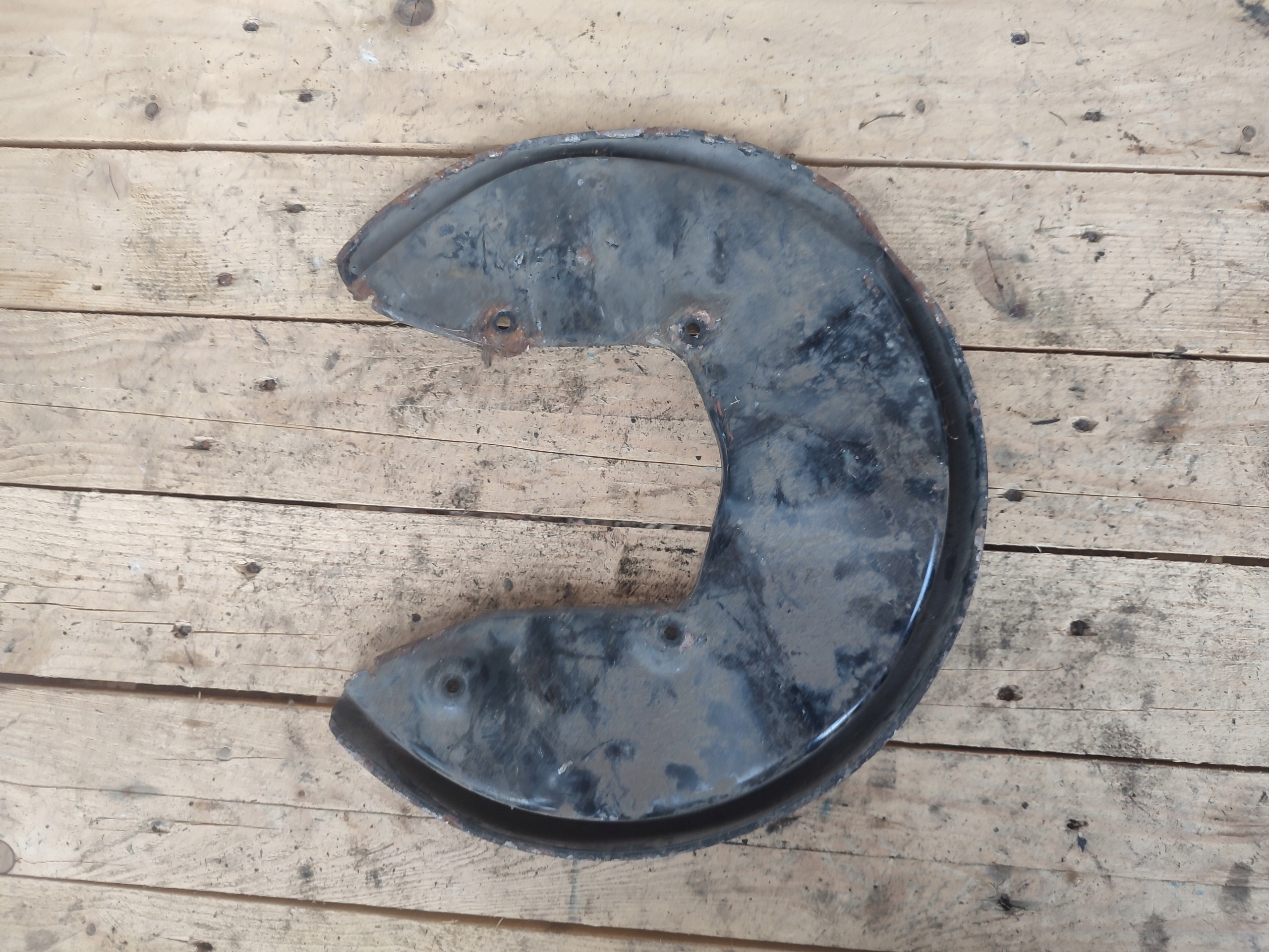 Blende Abdeckung TARCZY HAMULCOWEJ links heck AUDI A6 C6