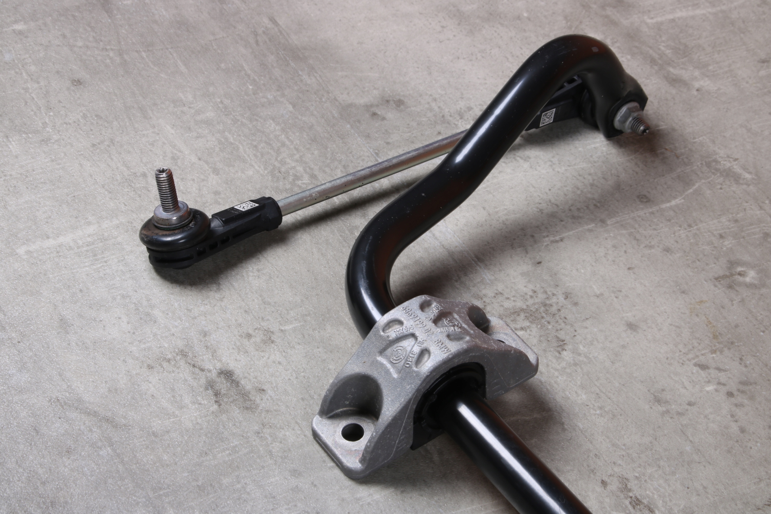 BMW G20 G21 320e 330e stabilizer rod front front 5A08994 16204 km !