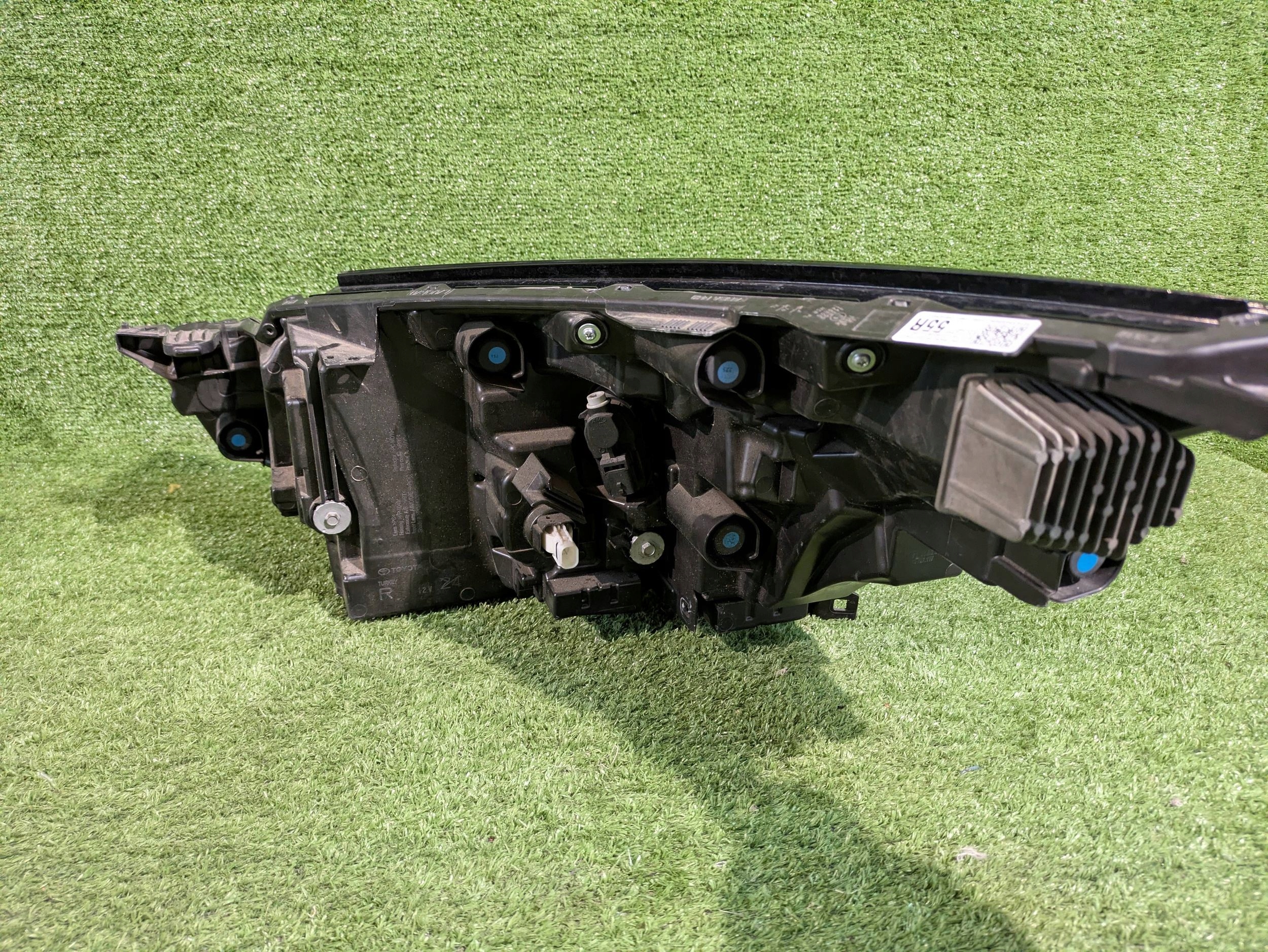 REFLEKTOR right front TOYOTA C-HR CHR II FULL LED NR.1100