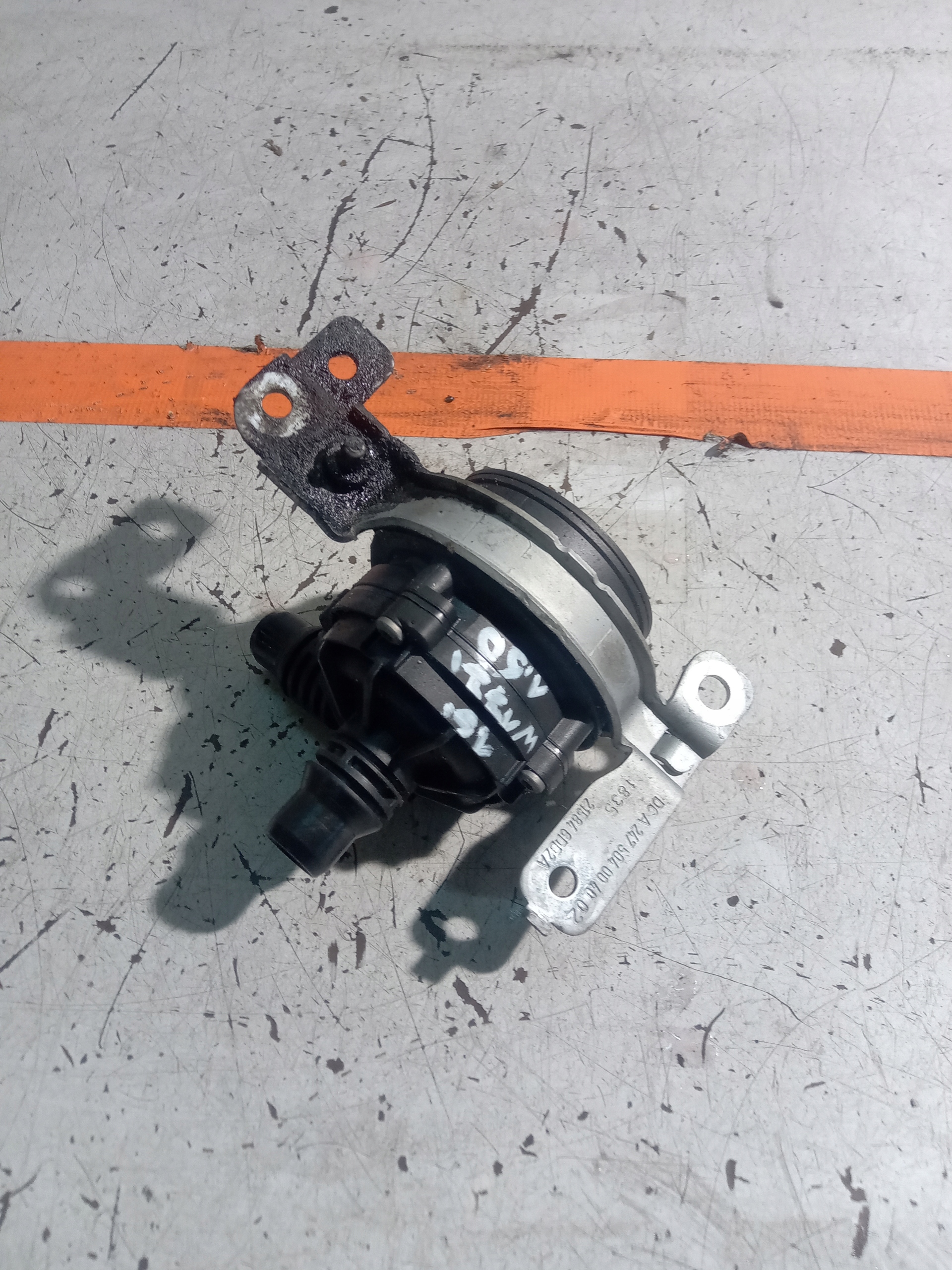 0392023409 - MERCEDES W177 дополнительный водяной насос A0005003600