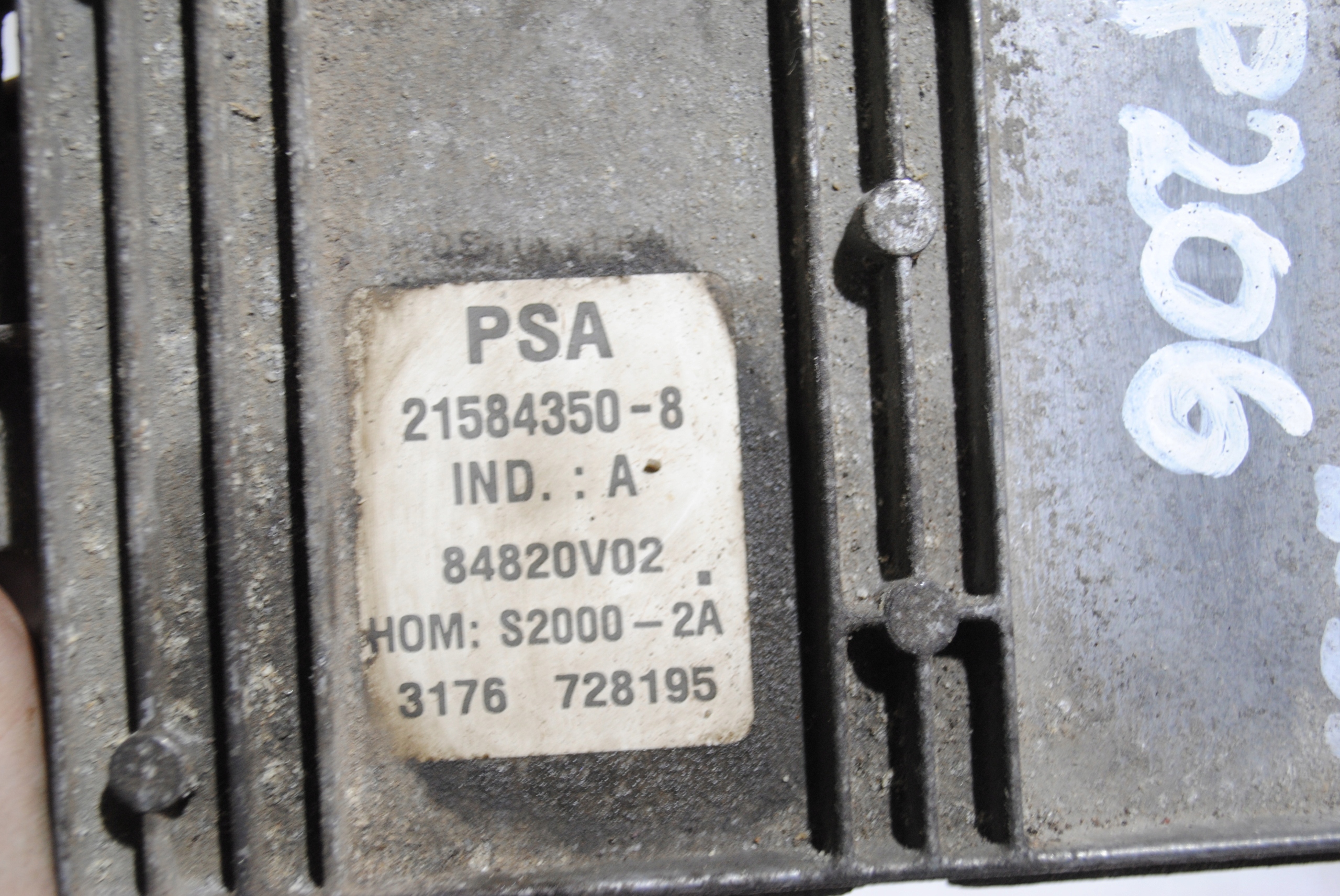 control unit of the engine PEUGEOT 206 9644625680