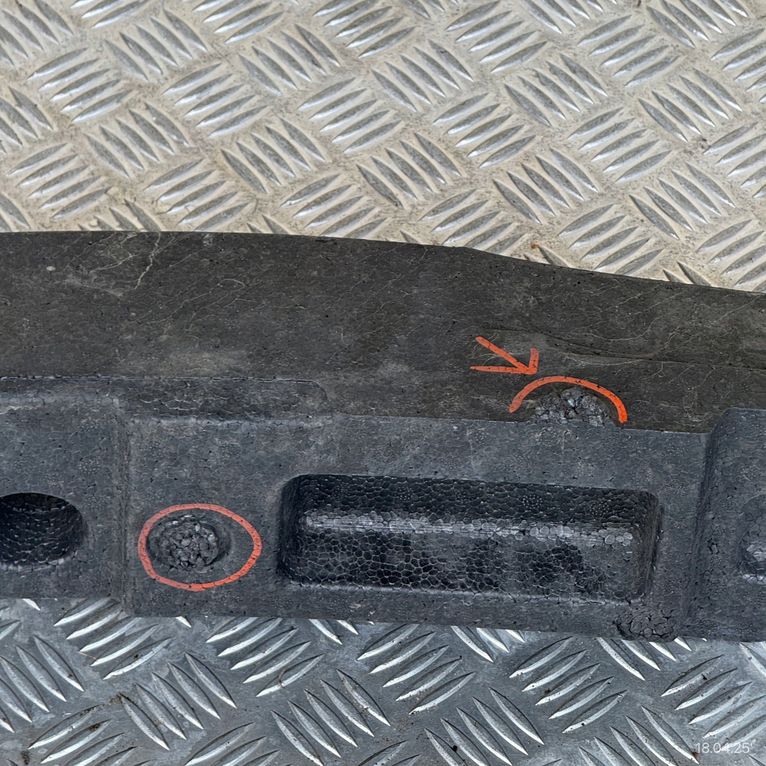 ABSORBER der Stoßstange vorne träger Polystyren RENAULT KADJAR 620932882R