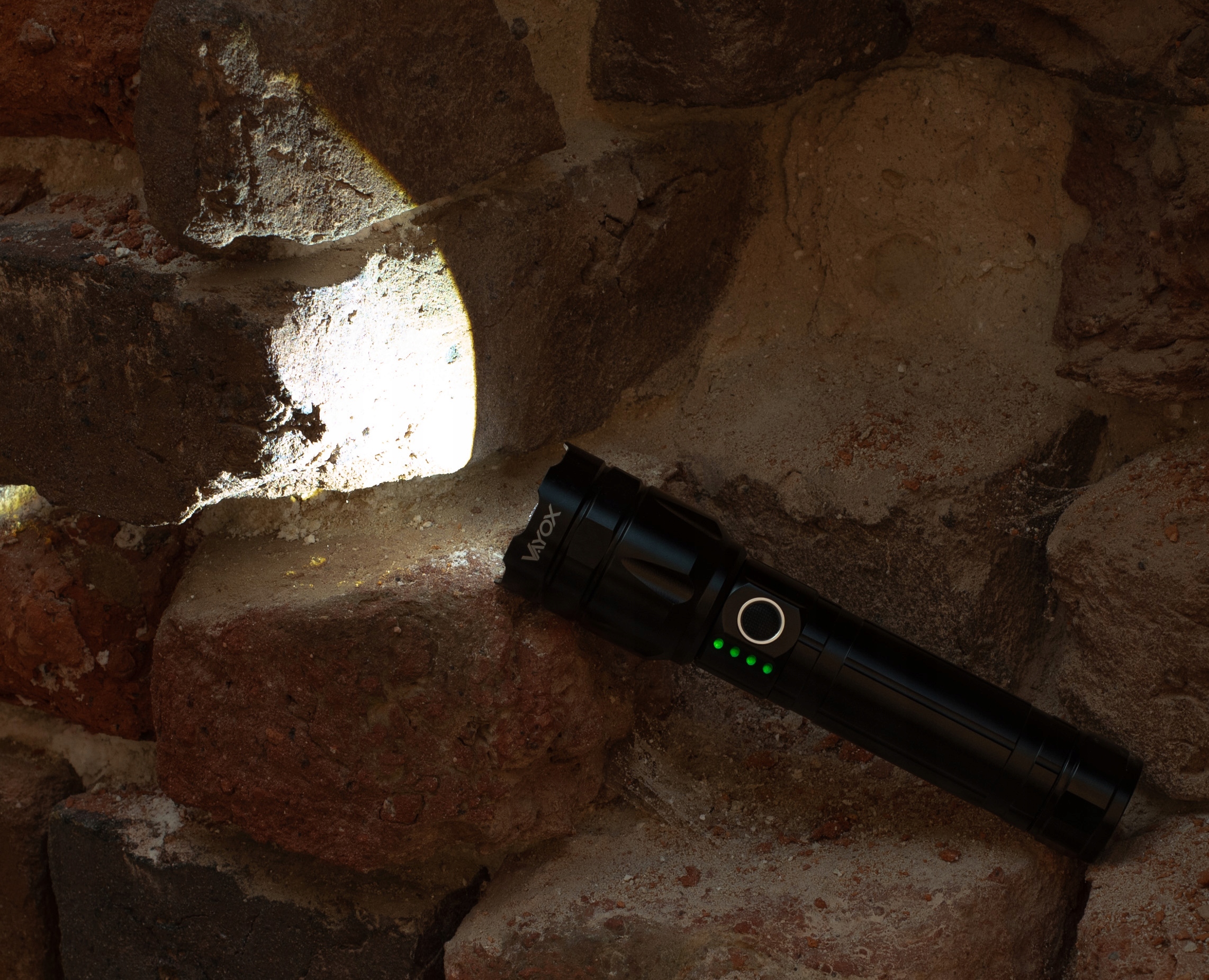 LATARKA LED TAKTYCZNA ZOOM USB-C PRO POWER VAYOX Zasilanie akumulatorowe