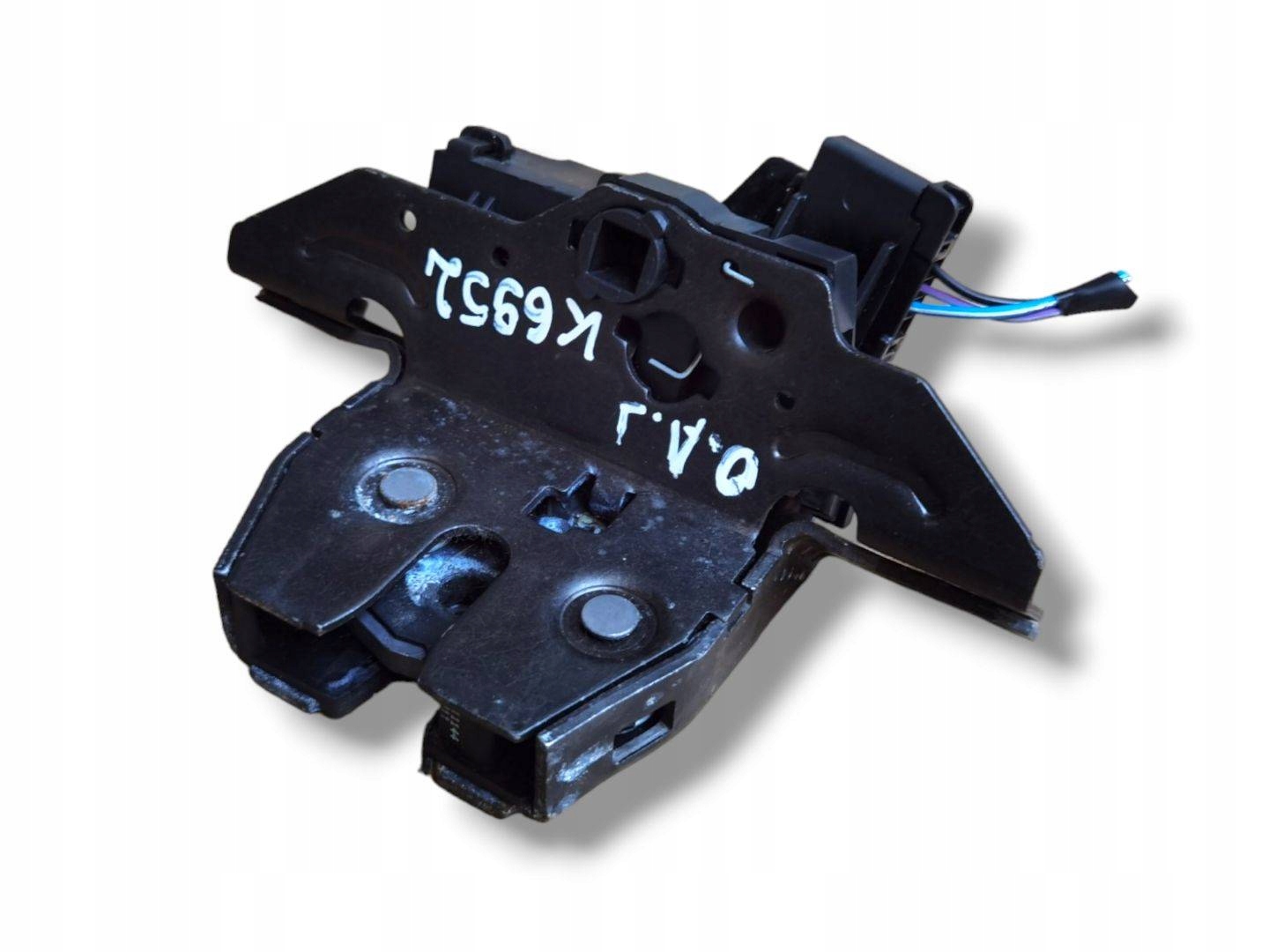 lock bonnet boot Opel Astra J 2011 13581023