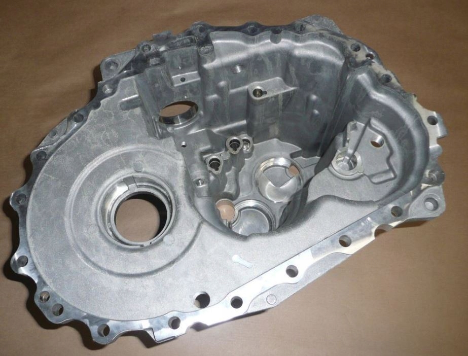 OBUDOWA SKRZYNI BIEGOW RENAULT MEGANE 7701475357 Gearbox type No information