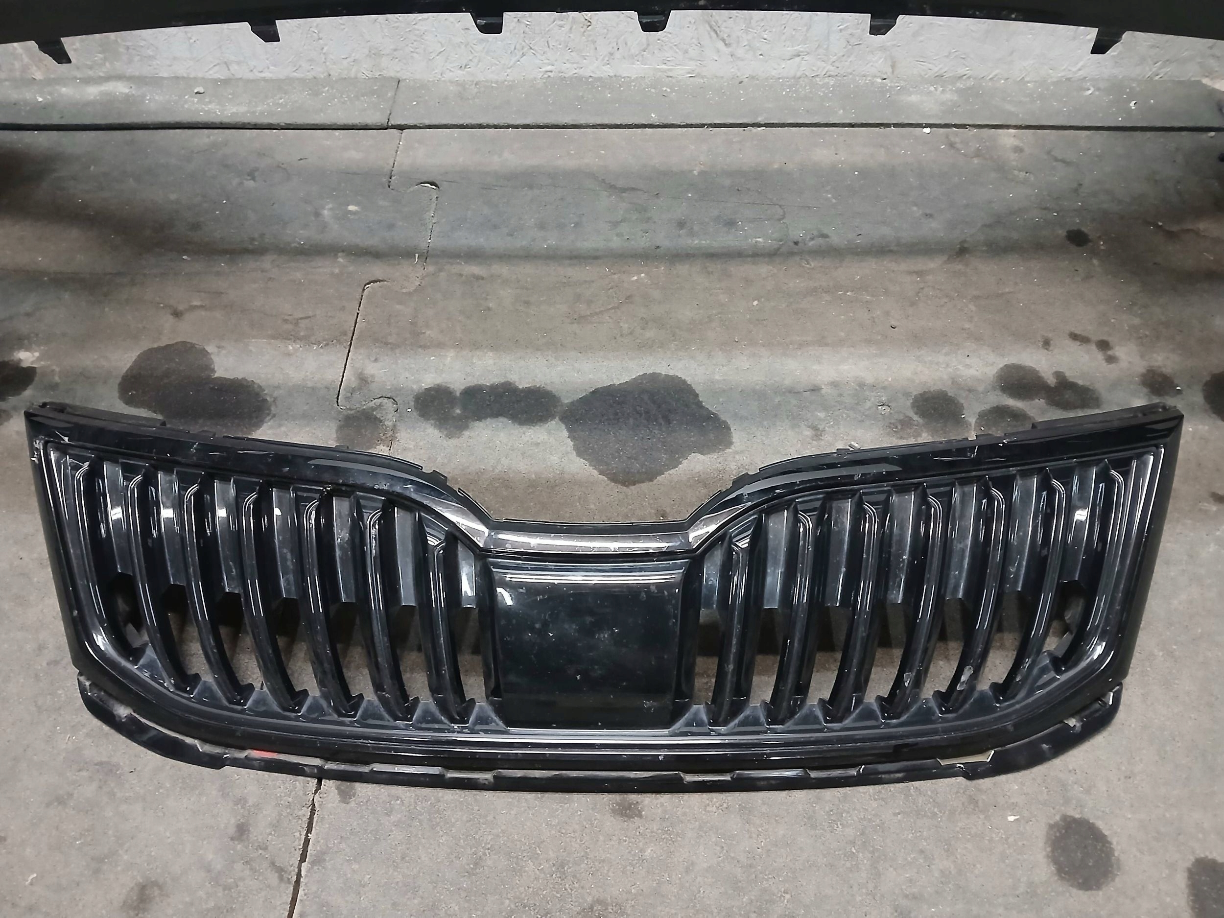 bumper front SKODA OCTAVIA III 3 LIFT 17- RS 5E