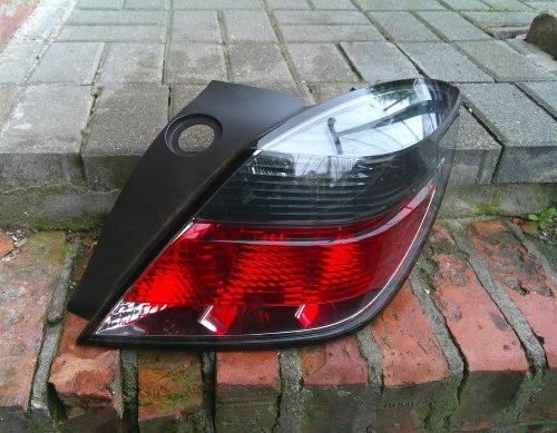 OPEL ASTRA 3 III H 3D 07+ PRAWA TYLNA LAMPA ORYGINAŁ