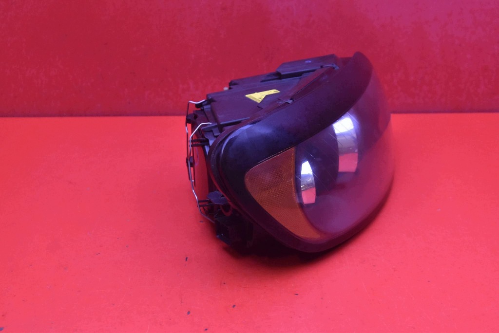 REFLEKTOR right light front lens EU 30657169 VOLVO C30 06-09