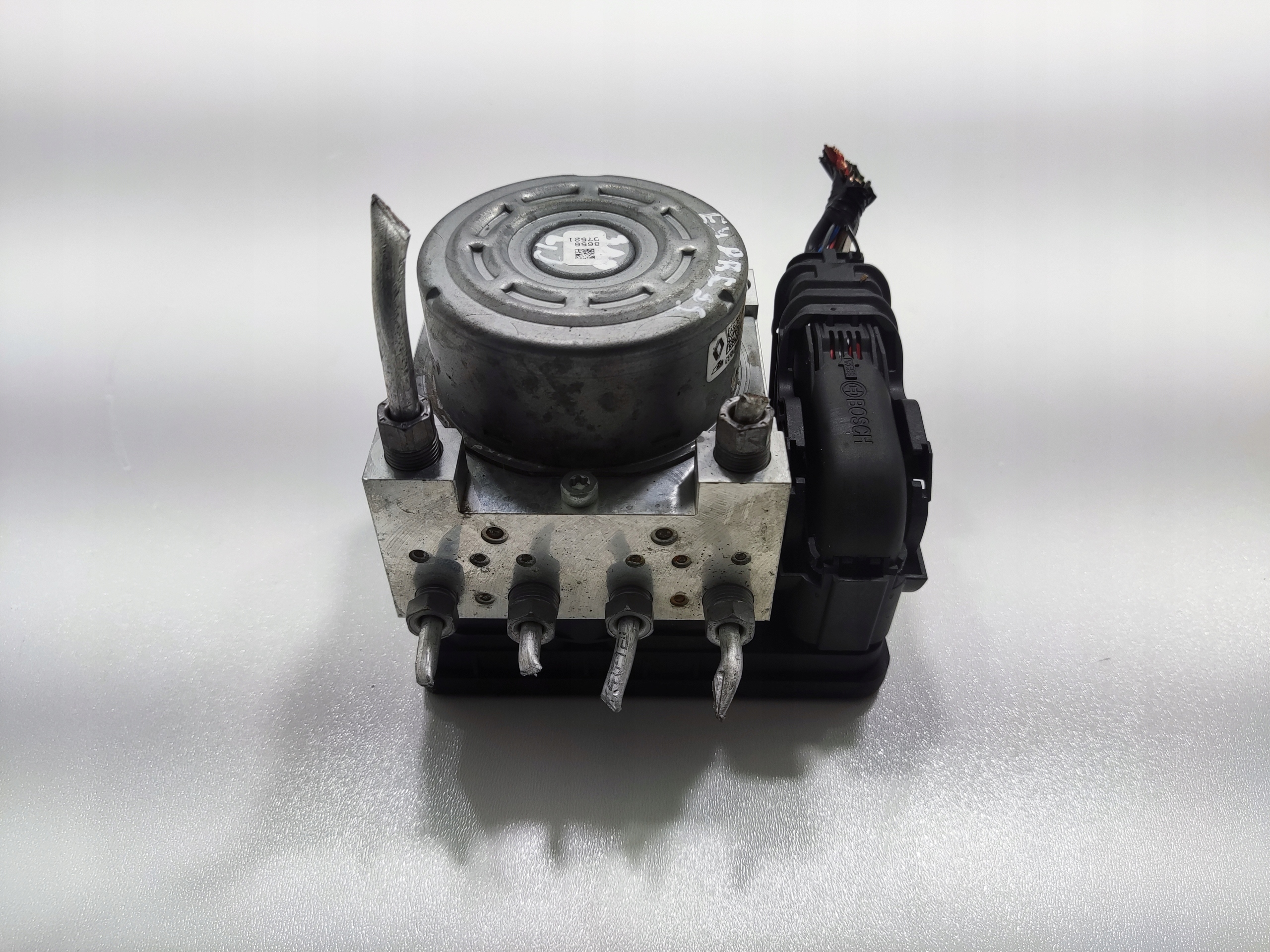 pump control unit ABS RENAULT EXPRESS II 476608081R 2021-2024