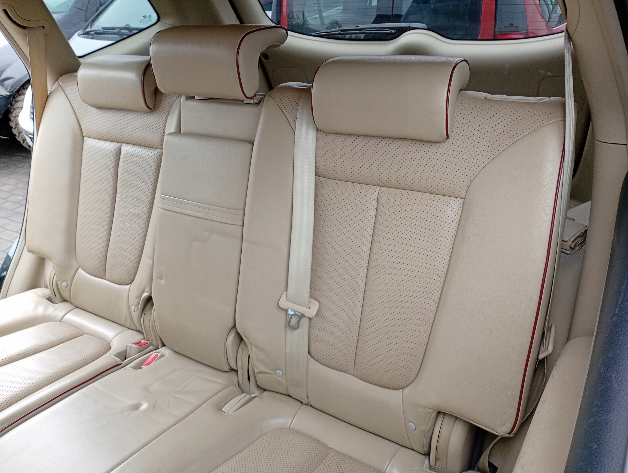 Hyundai Santa Fe 2 II 06-12 Sitz hinten heck Leder