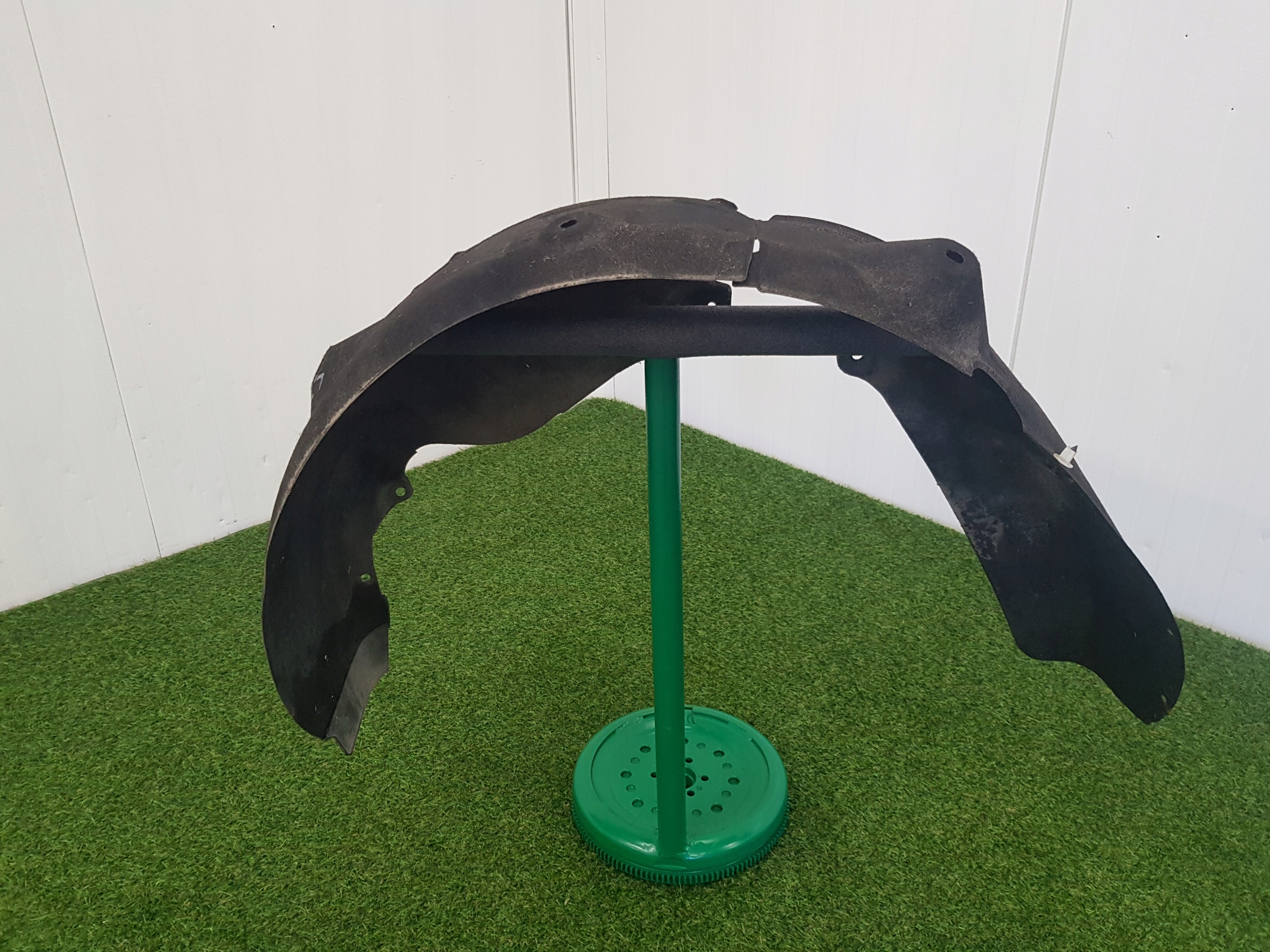 mudguard left rear. HYUNDAI I30 III 2019 86821-G4000