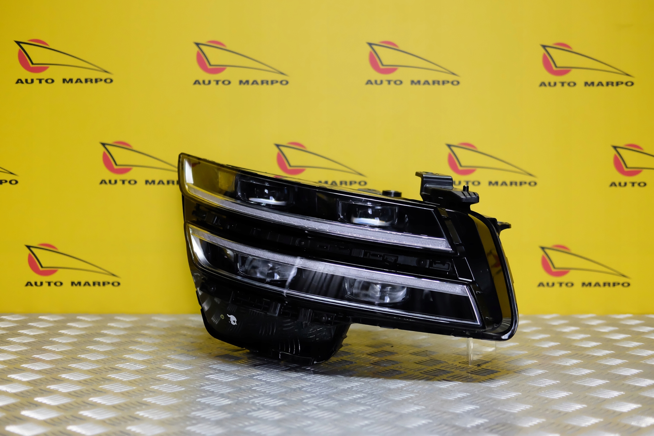 HYUNDAI GENESIS G80 2020- REFLEKTOR LAMPA LED R EU Strona zabudowy prawa