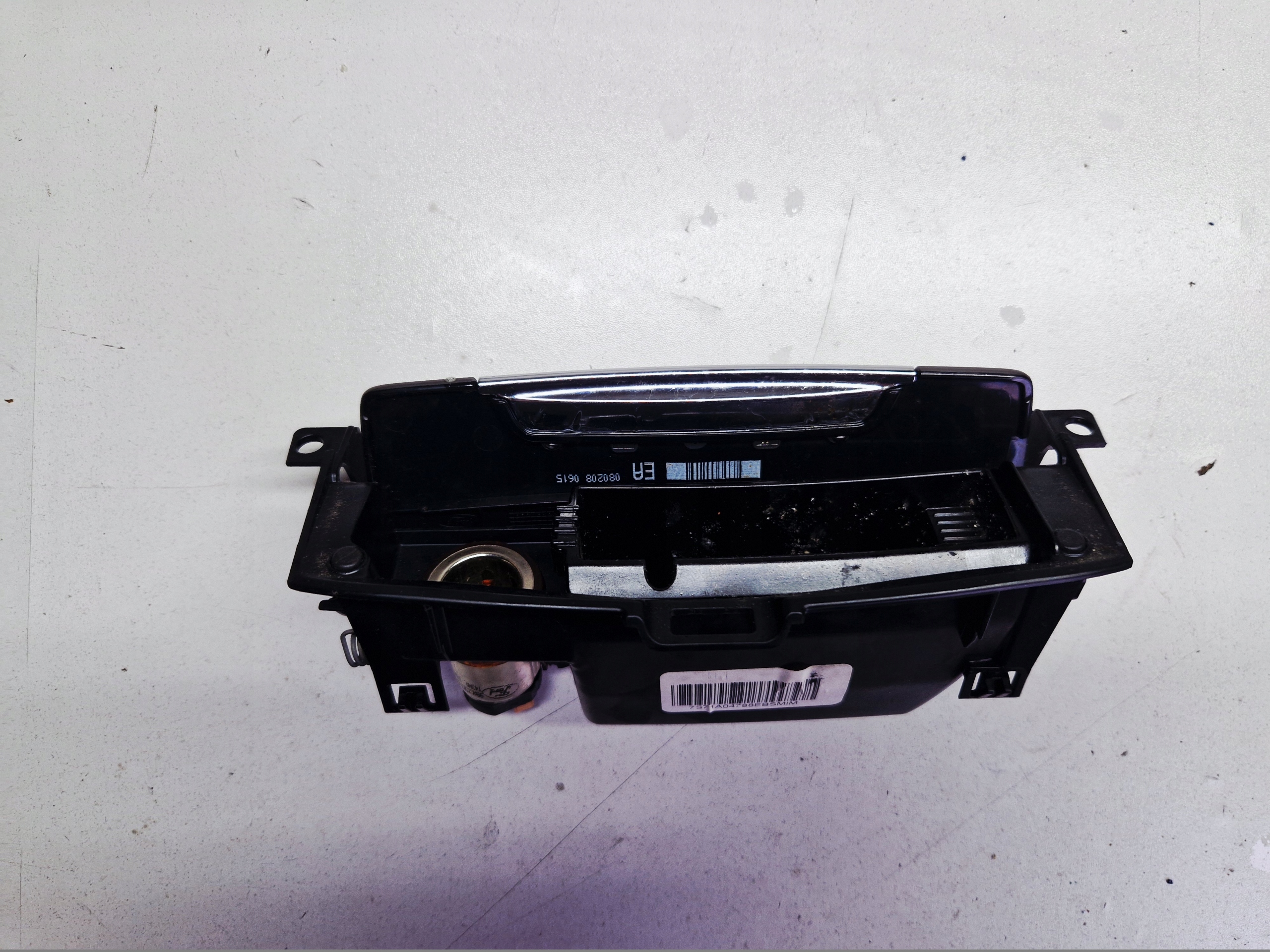 FORD MONDEO MK4 ashtray DEKOR front
